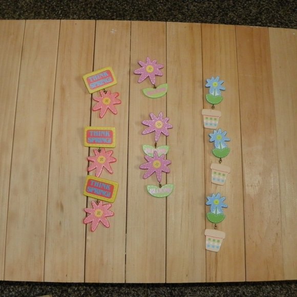 9 Spring Holiday Pins Gift - Picture 2 of 9